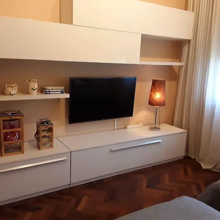 In Capannori/toskana 36318 Holiday home Capannori